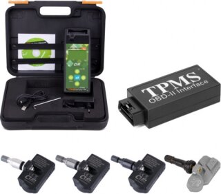 Das Bild zeigt ein Reifendruck-Kontrollsystem (TPMS) Set. Links ist ein schwarzer Transportkoffer zu sehen, der geöffnet ist. Im Inneren liegen ein elektronisches Diagnosegerät mit Display, ein Datenkabel, ein Netzteil, eine kleine CD und ein weiteres kleines Werkzeug. Rechts daneben befindet sich ein schwarzes rechteckiges OBD-II Interface mit der weißen Aufschrift TPMS OBD-II Interface. Unten im Bild sind fünf verschiedene Reifendrucksensoren in unterschiedlichen Ausführungen nebeneinander angeordnet.
